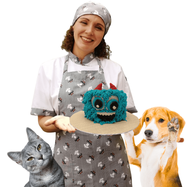 Diana Fonseca, instructora del curso Pastelería Canina y Felina, con un perro y un gato y una torta decorada para mascotas